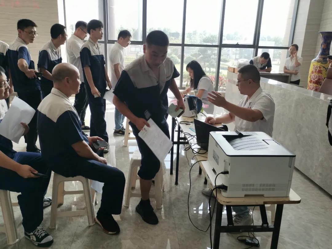 無(wú)償獻(xiàn)血，溫暖相傳